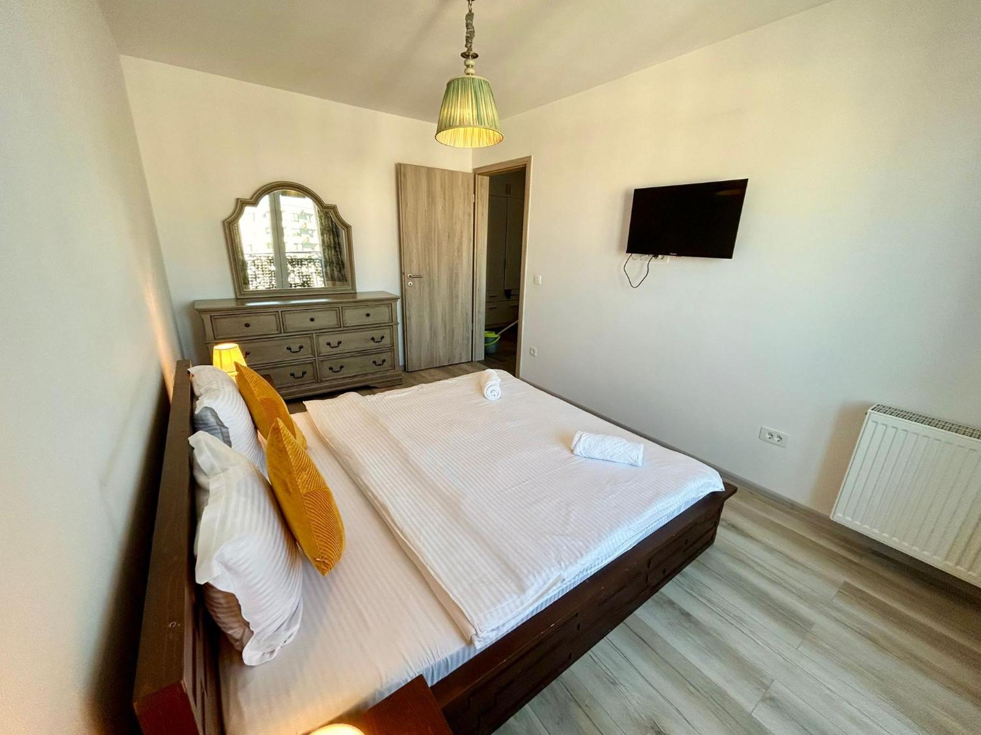Jad - Luxury 3 Rooms & 2 Rooms Apartments In Kasper, Near Coresi Mall Brassó Kültér fotó