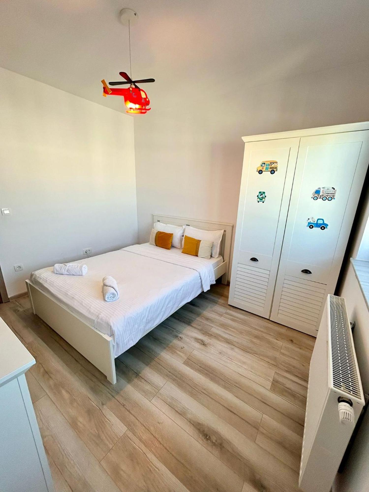 Jad - Luxury 3 Rooms & 2 Rooms Apartments In Kasper, Near Coresi Mall Brassó Kültér fotó