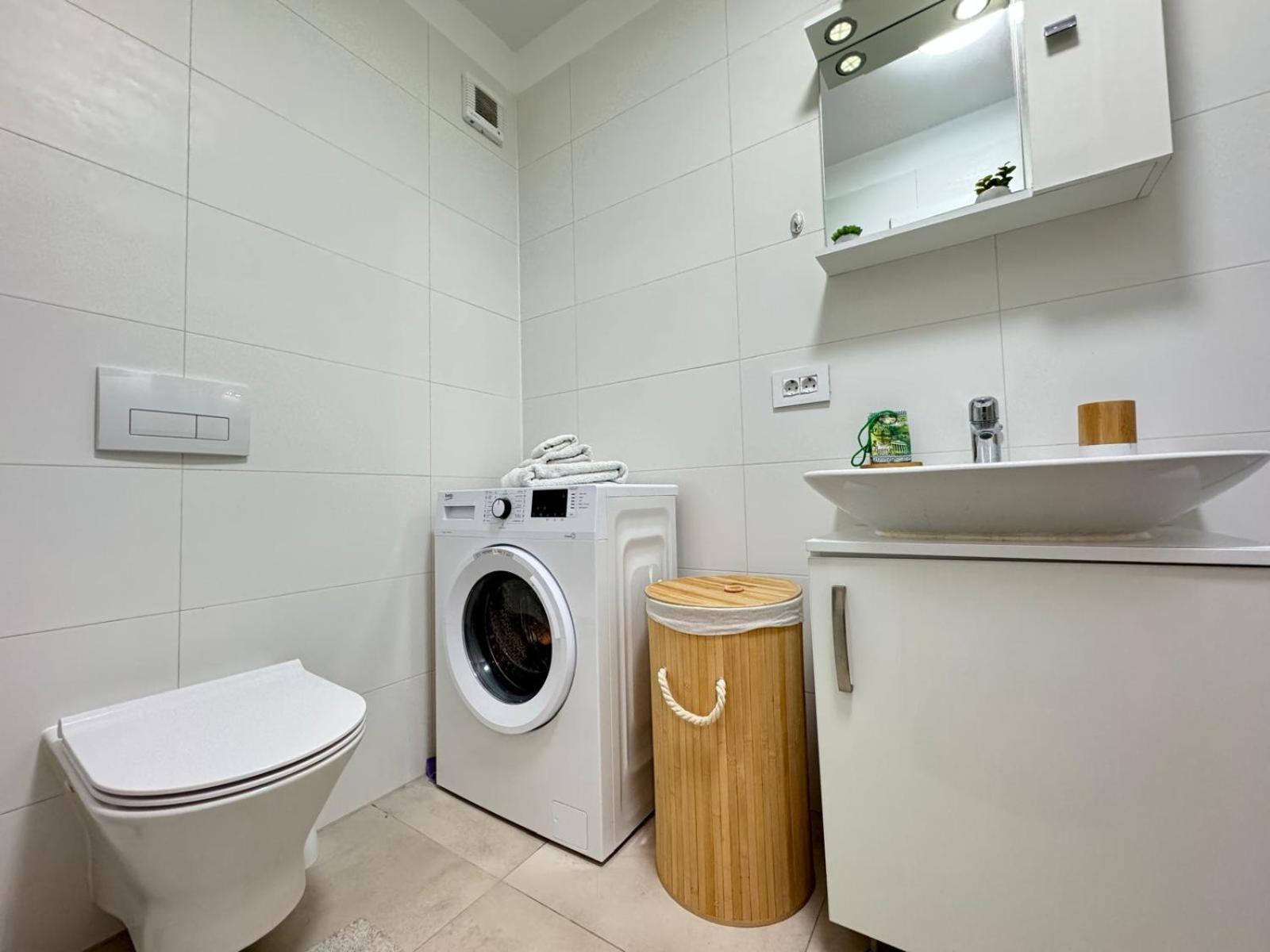 Jad - Luxury 3 Rooms & 2 Rooms Apartments In Kasper, Near Coresi Mall Brassó Kültér fotó